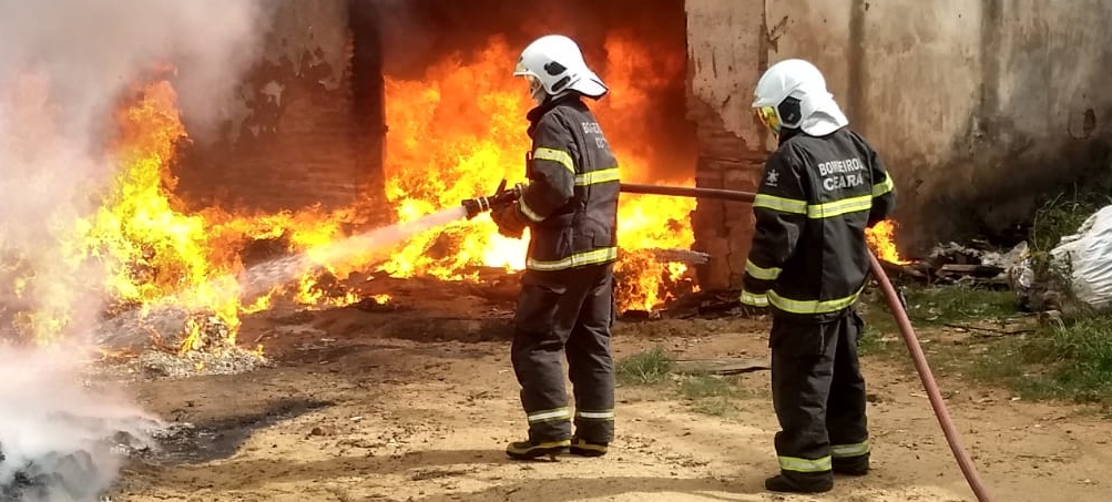 Queda de 12% em incêndios comerciais no Ceará em 2025