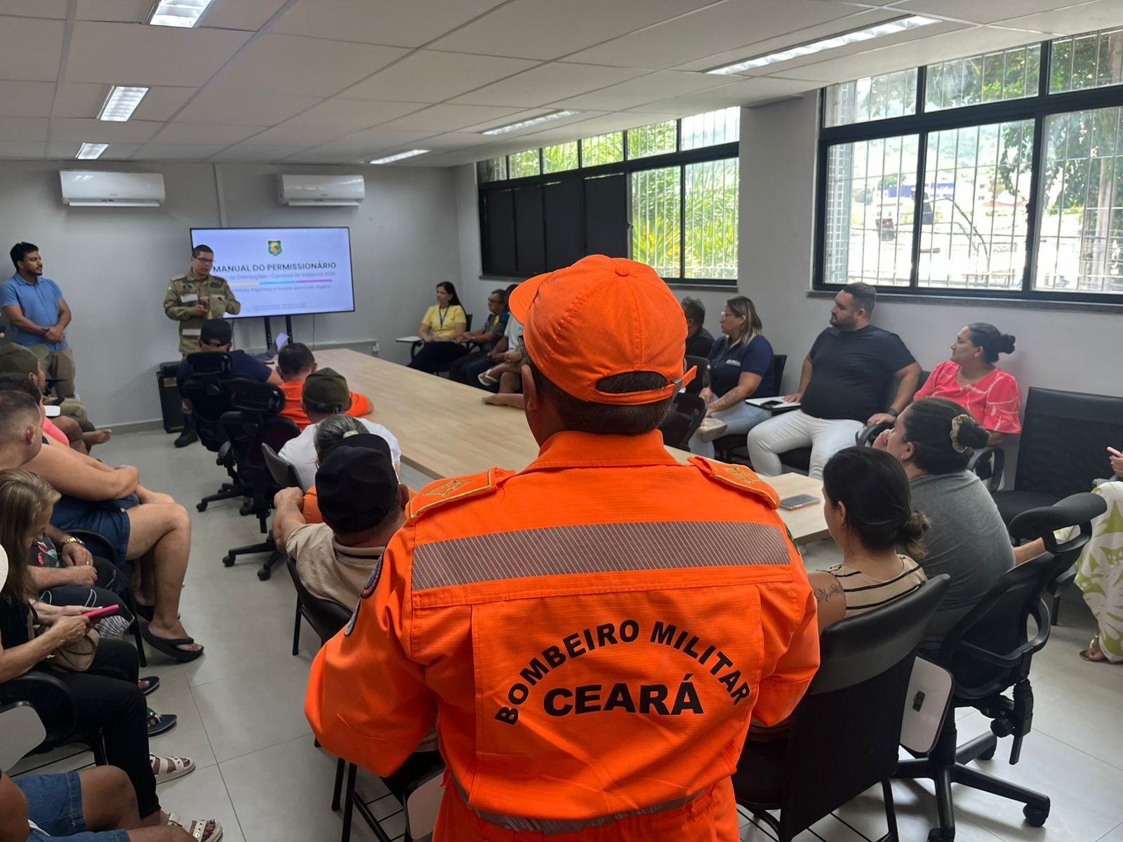 CBMCE participa de reunião em Itapipoca para alinhar ações de segurança no Carnaval