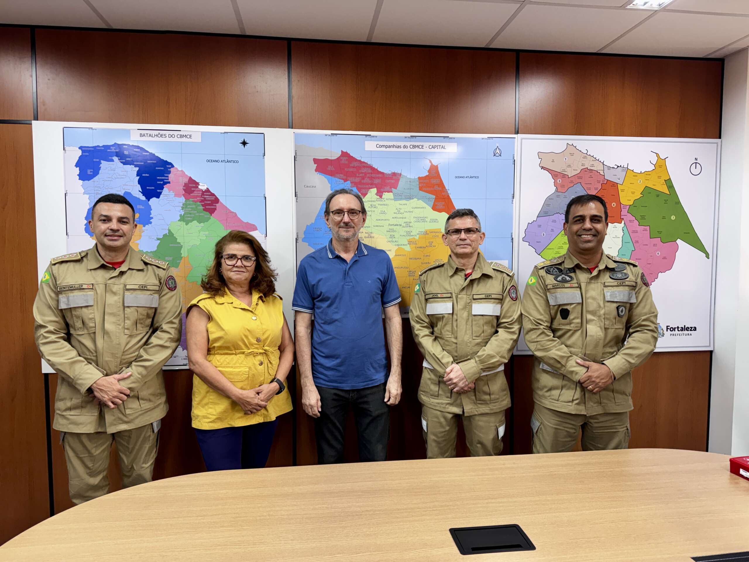 Corpo de Bombeiros e SINTEC-CE fortalecem alinhamento técnico em segurança contra incêndio